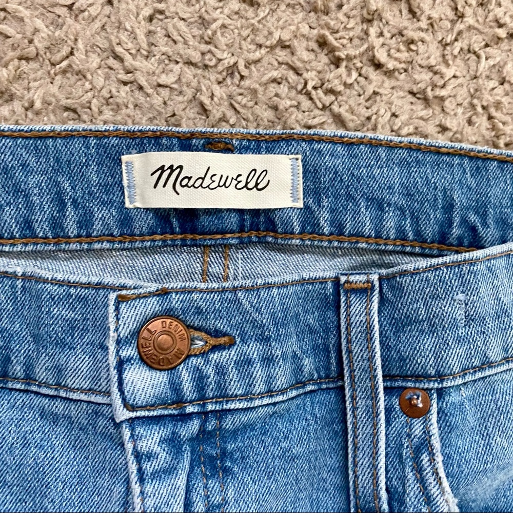 NWT Madewell classic straight jeans mid/light wash mild distressing 32 (AKA 14)